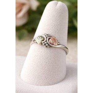 Black Hills Gold Overlay Ring 12K Leaves Sterling Silver Size 6.5 Floral
